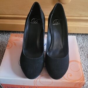 Delicious Black Suede Round-Toe Heels